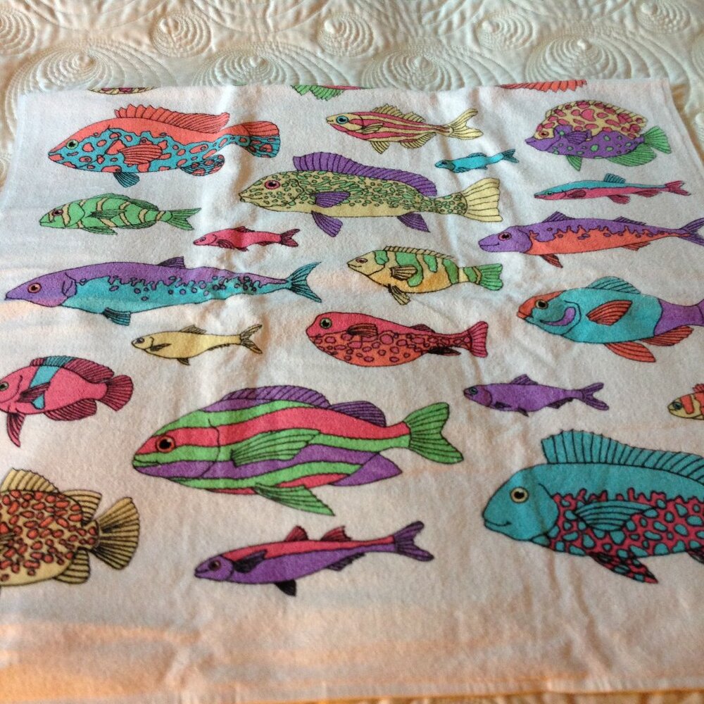 Vintage Towel Set with Aquarium Fish ,   NEW